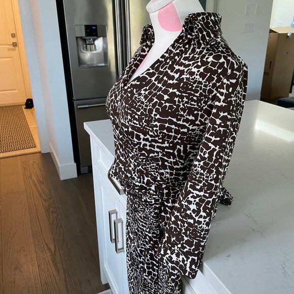 Jacob 3/4 Slv Poly Blend Animal Print Wrap Dress Chocolate Brown + White Sz XS - Picture 4 of 14
